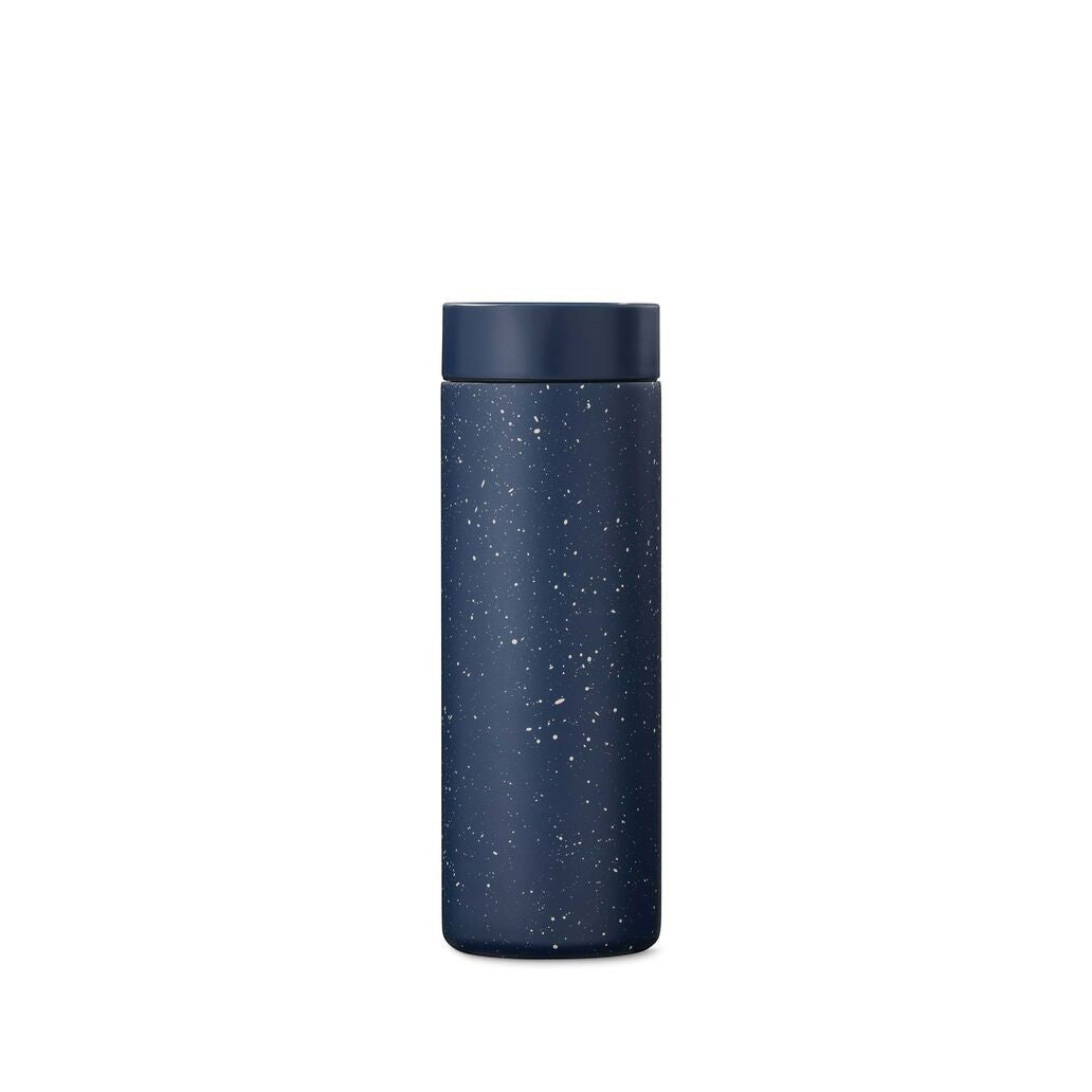 The Pull & Pour Shop MiiR 360 Traveler insulated tumbler in navy blue with a speckled finish and leakproof lid.